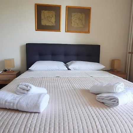 Comfort Apartment In The City Calamata Exterior foto